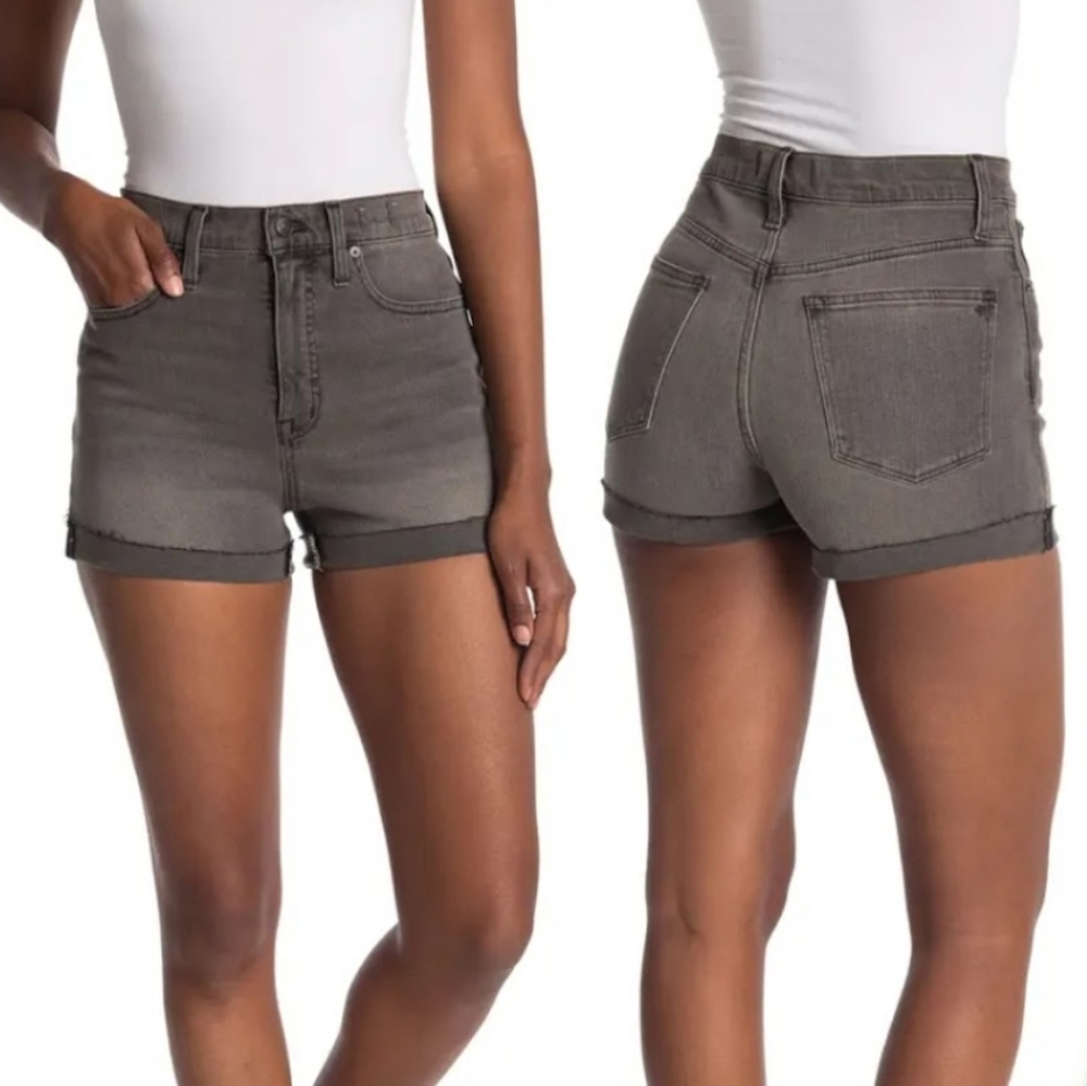 ❤️NWT- Madewell High Rise Cuff shorts